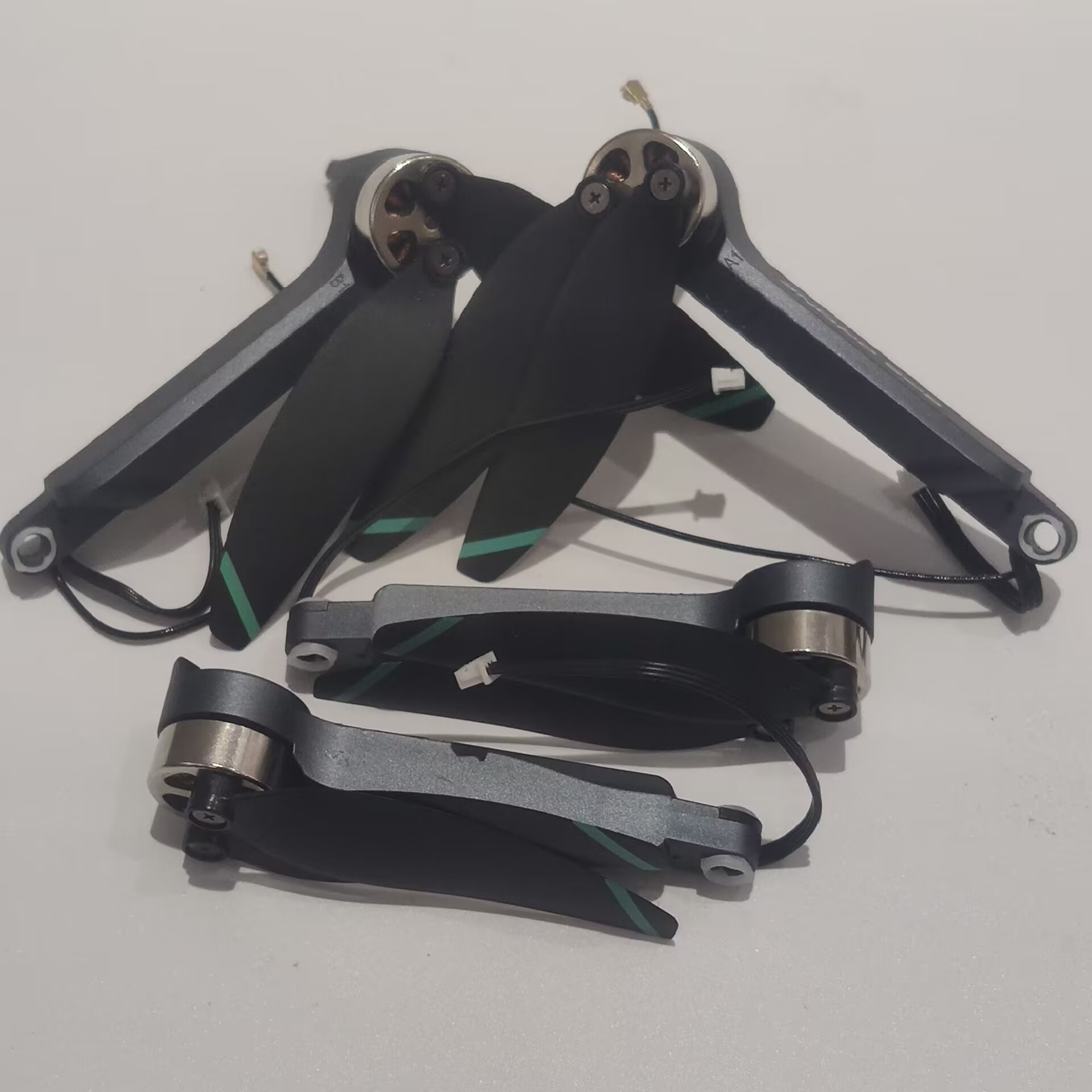 Рукоятка бесщеточного двигател – обзор и цена Lyzrc Drone